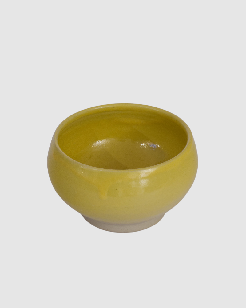 Hånddrejet lille skål - gul glaseret