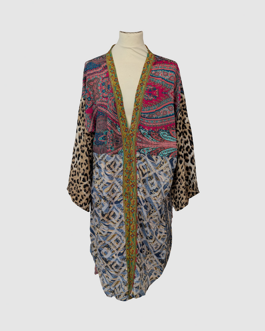 Håndlavet silke kimono i fuchsia og lyseblå– fair trade og bæredygtig slow fashion fra Kashmir, Green Living