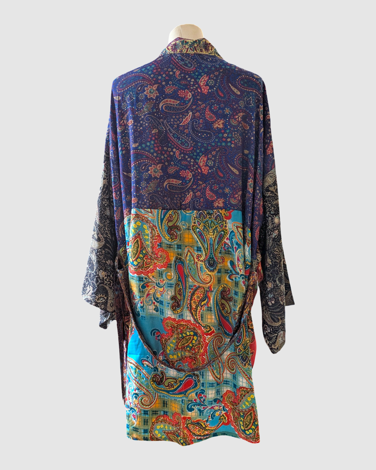 Plus+ size silke kimono fra Indien - Zimal