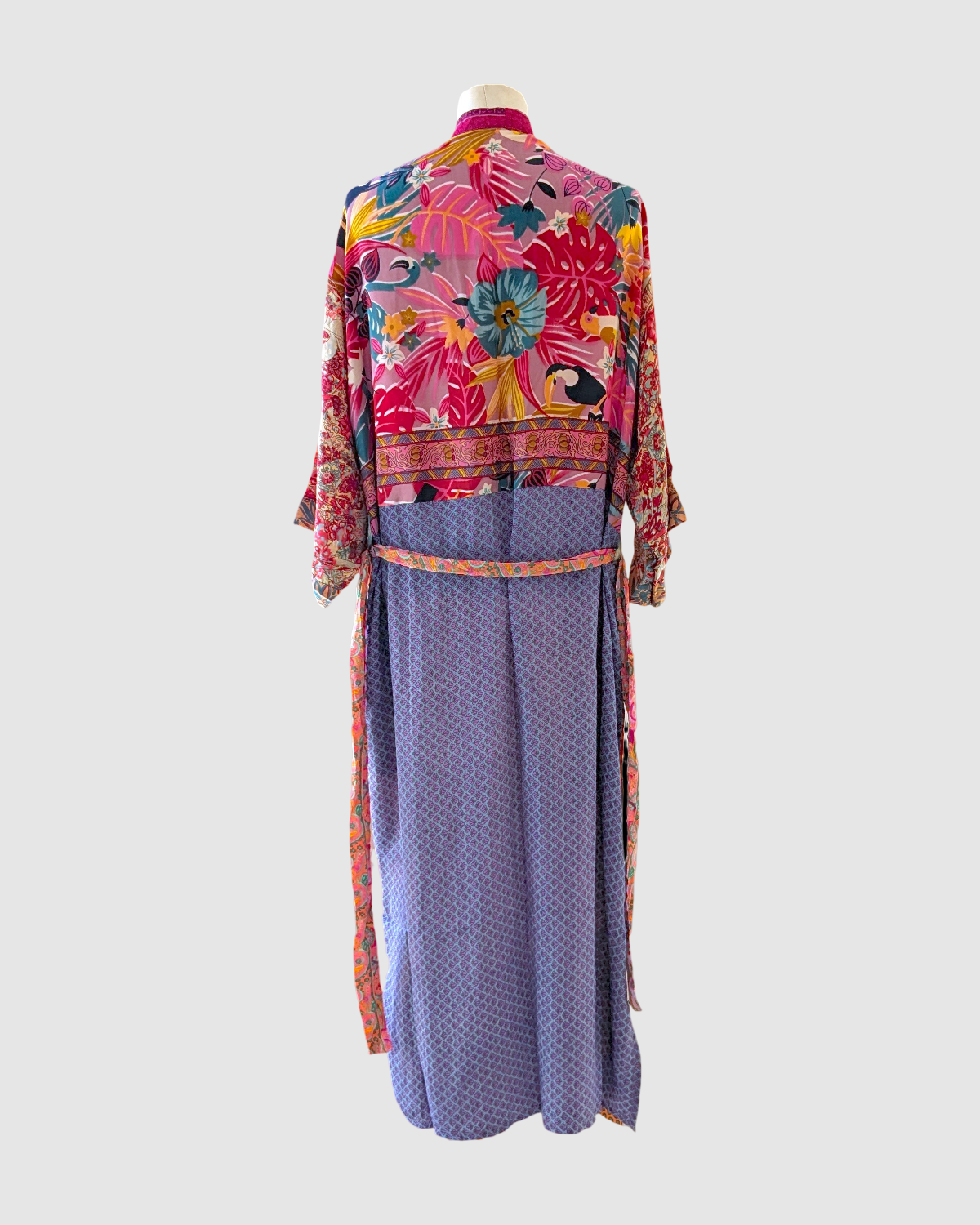 Lang silke kimono håndlavet i Indien - Mia