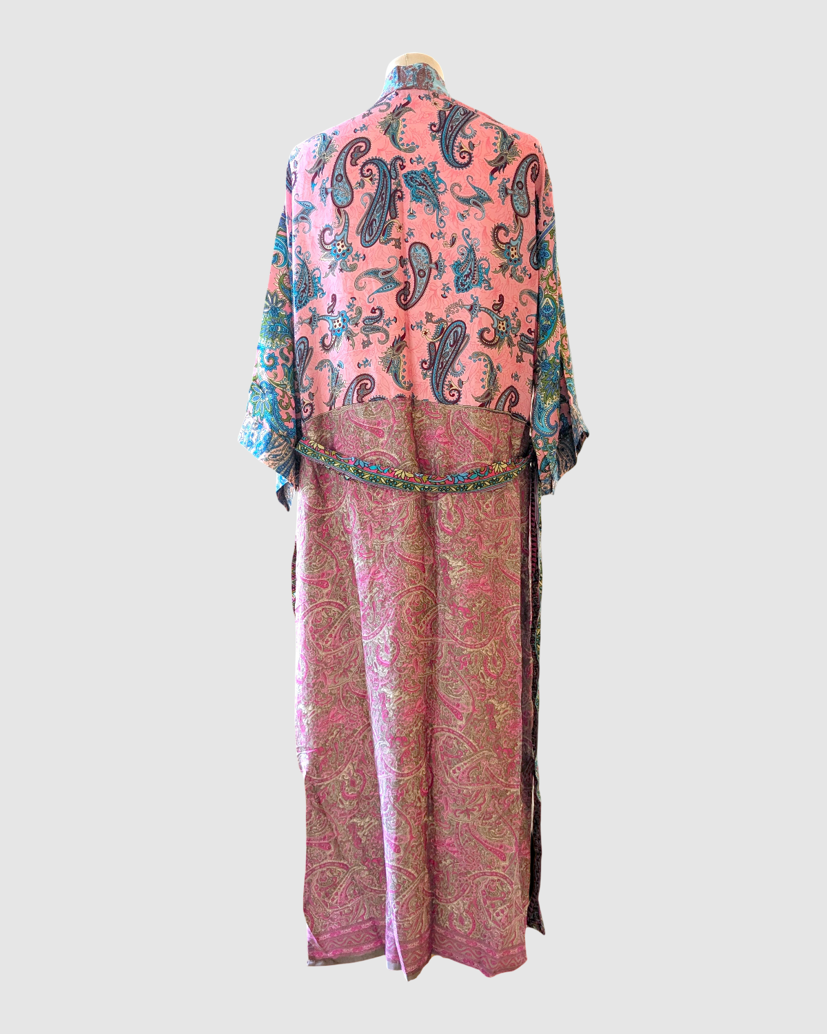 Lang silke kimono håndlavet i Indien - Inge