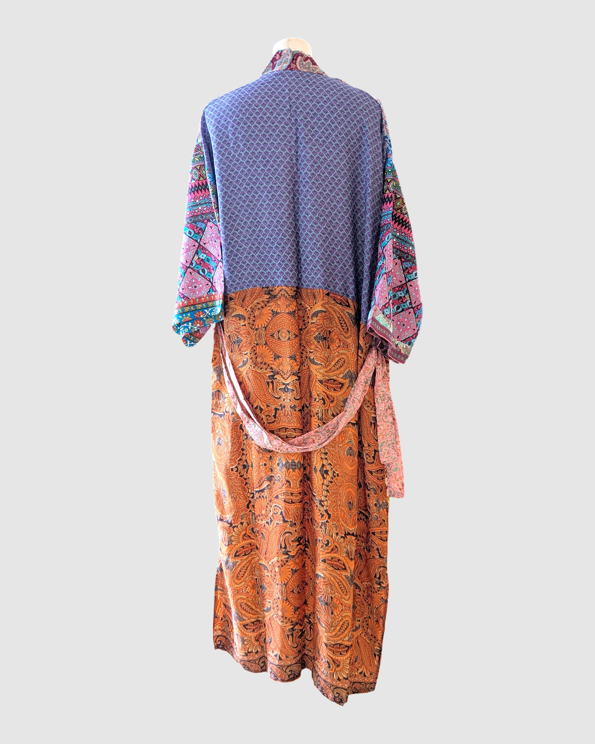 Lang silke kimono håndlavet i Indien - Frey