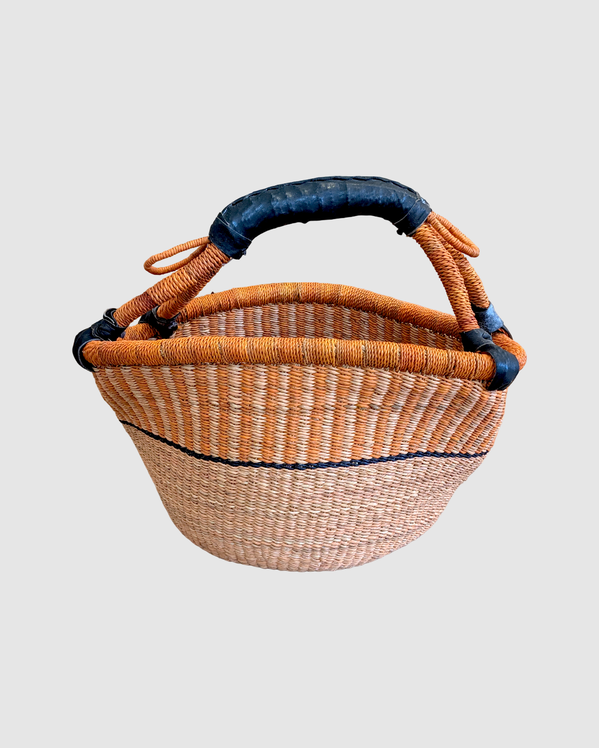 Håndflettet bolga kurv fra Ghana - sand/orange