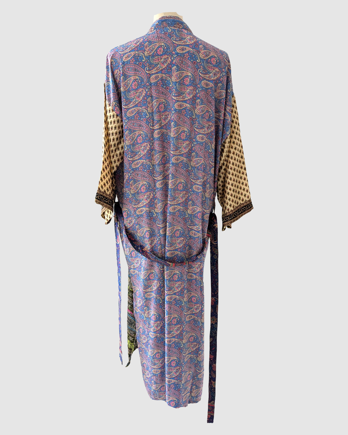 Lang silke kimono håndlavet i Indien - Merina