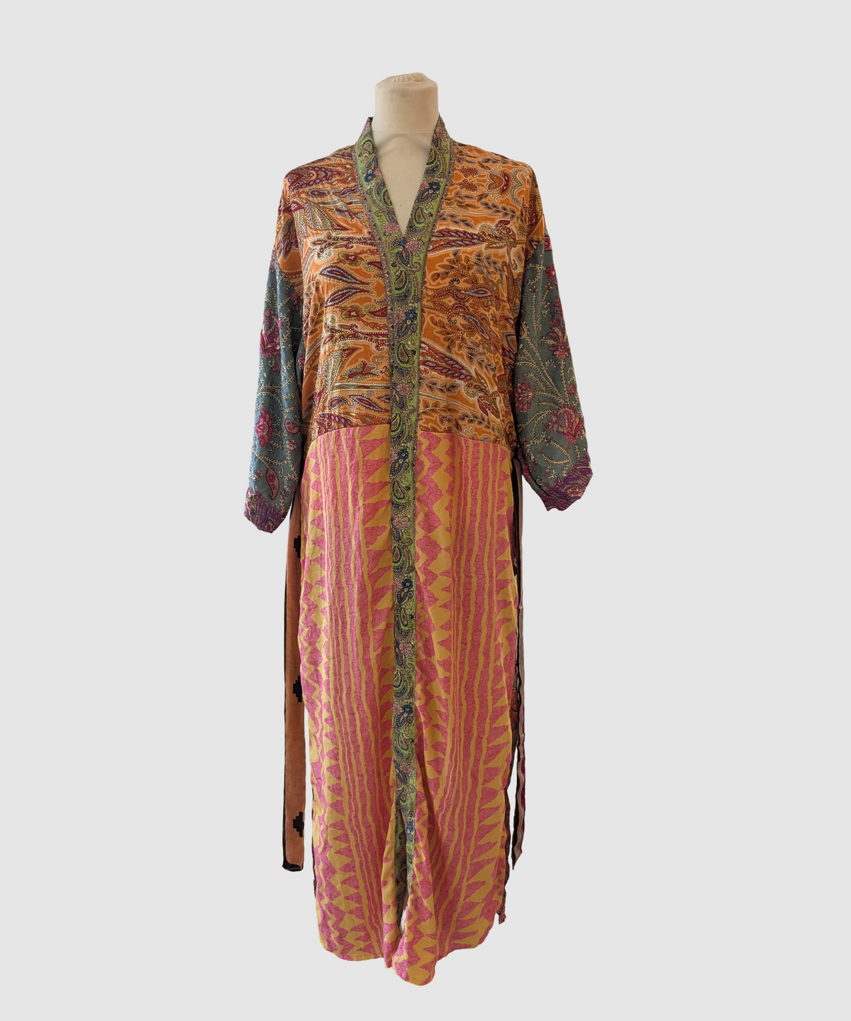 Lang silke kimono håndlavet i Indien - Gemma