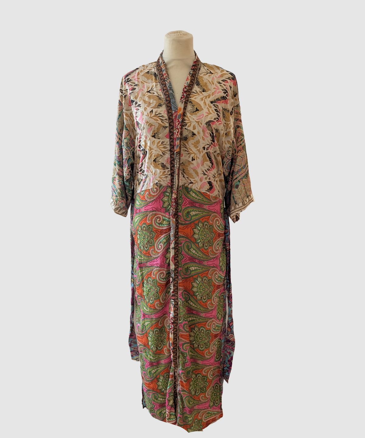 Lang silke kimono håndlavet i Indien - Chiara