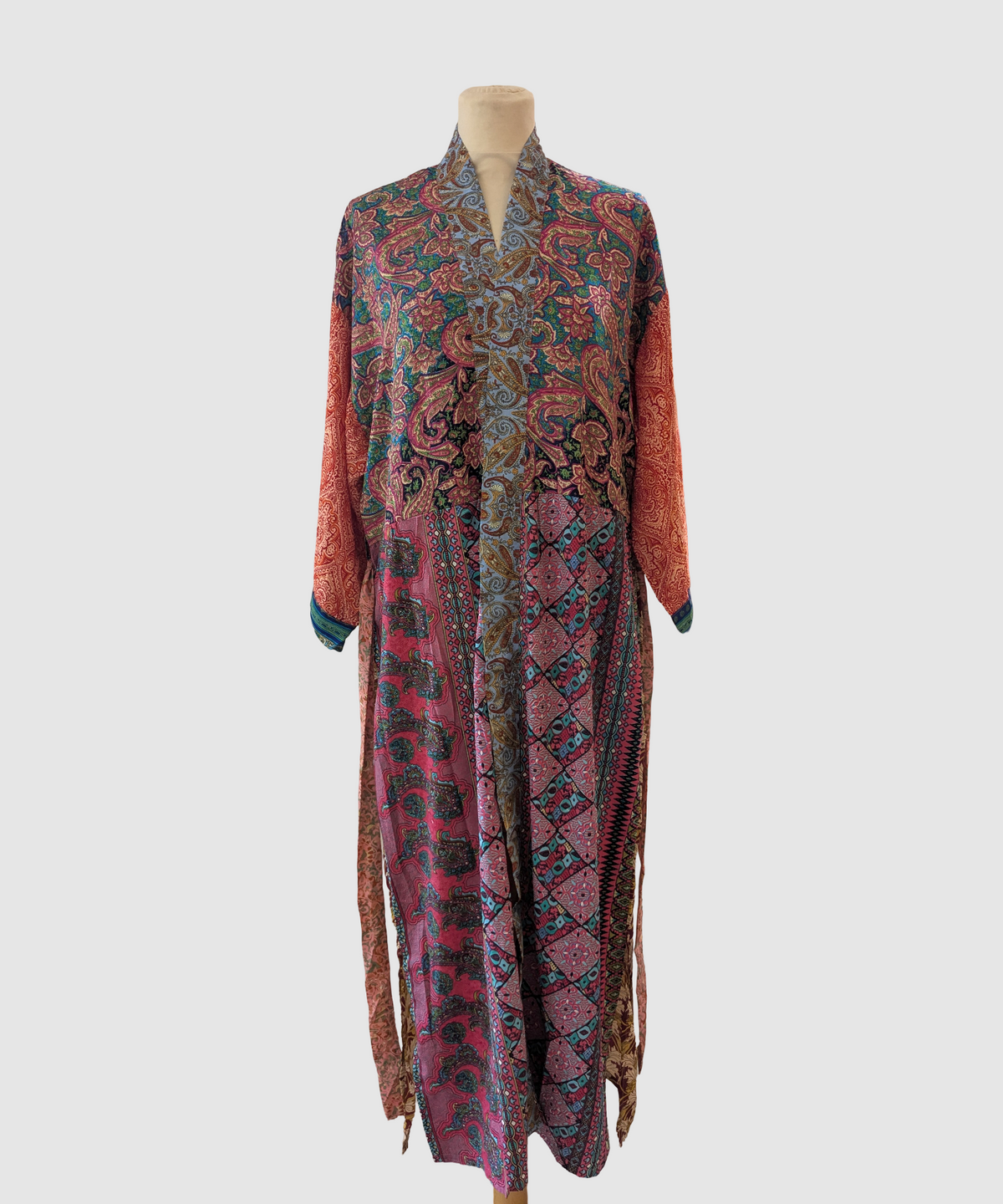 Lang silke kimono håndlavet i Indien - Lulu