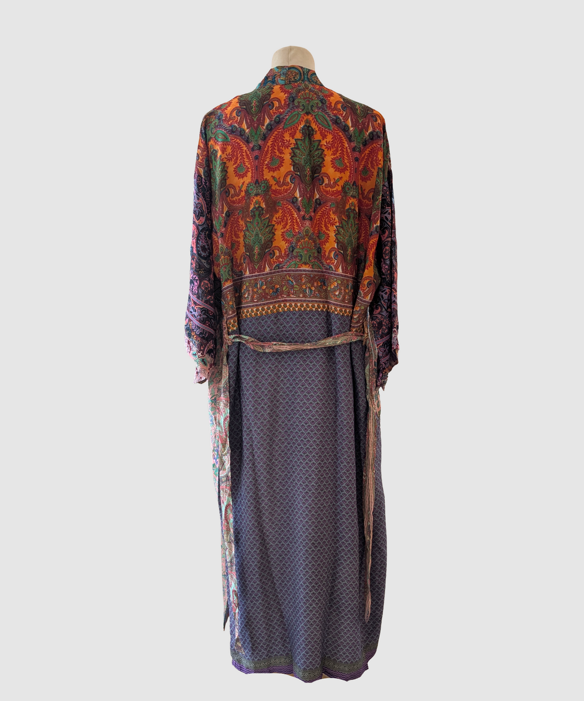 Lang silke kimono håndlavet i Indien - Elena