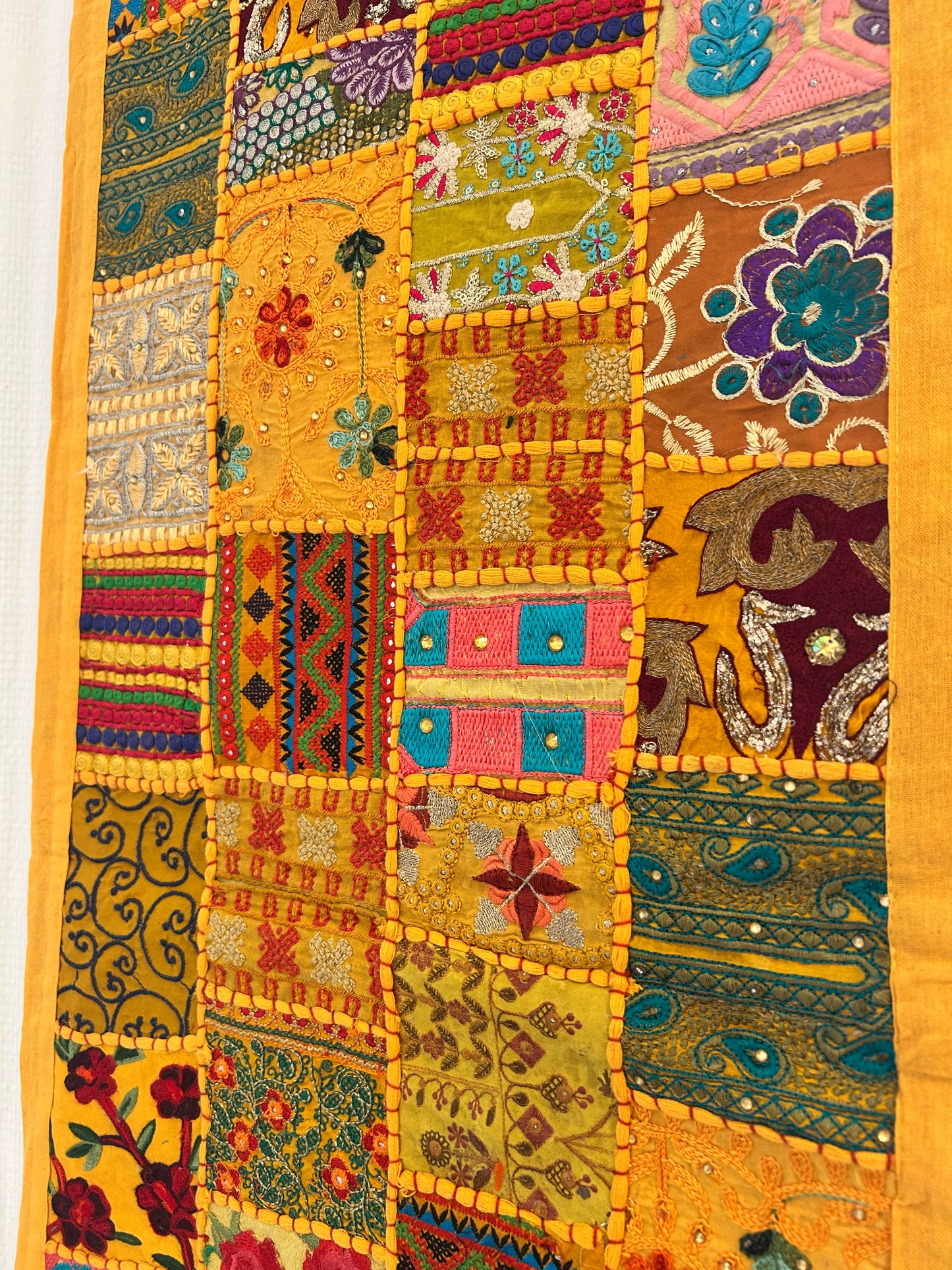 Vintage Sari – Vægophæng - Solgul