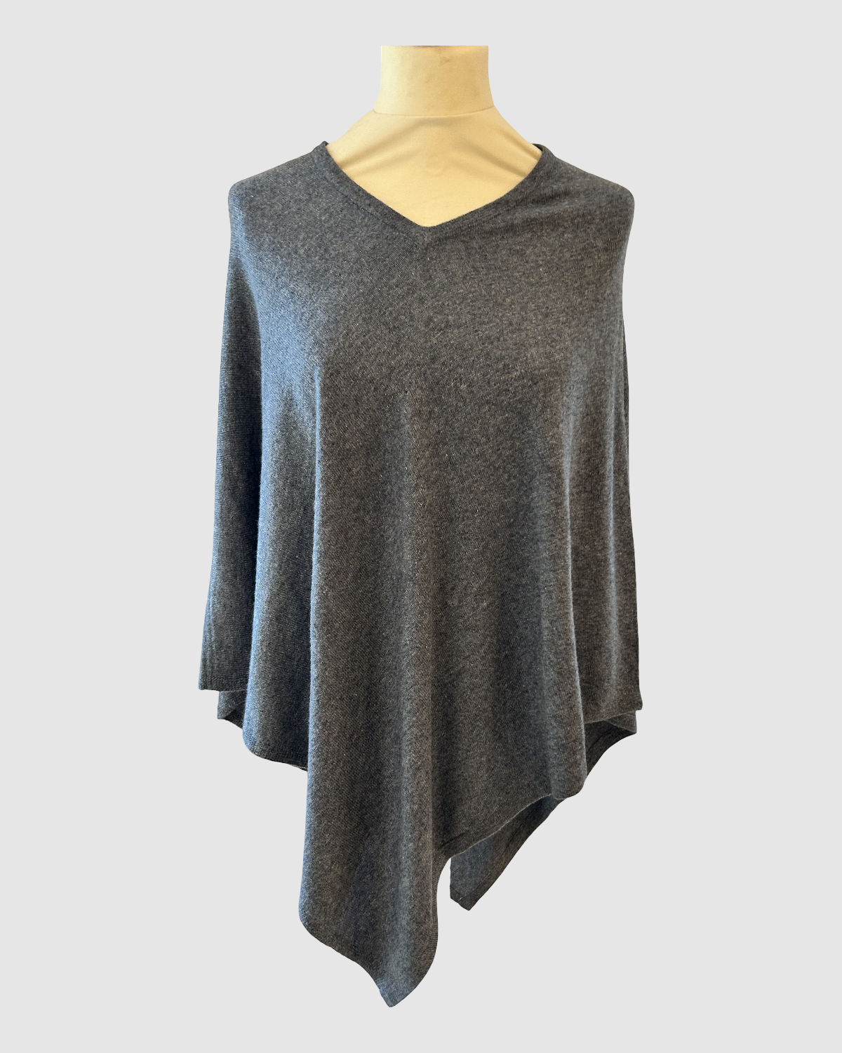 Håndvævet poncho i merinould fra Nepal