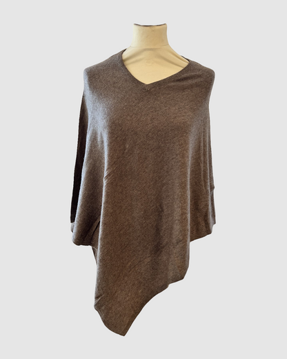 Håndvævet poncho i merinould fra Nepal