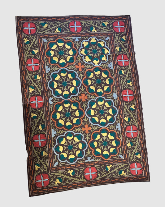 Håndbroderet suzani sengetæppe fra Afghanistan