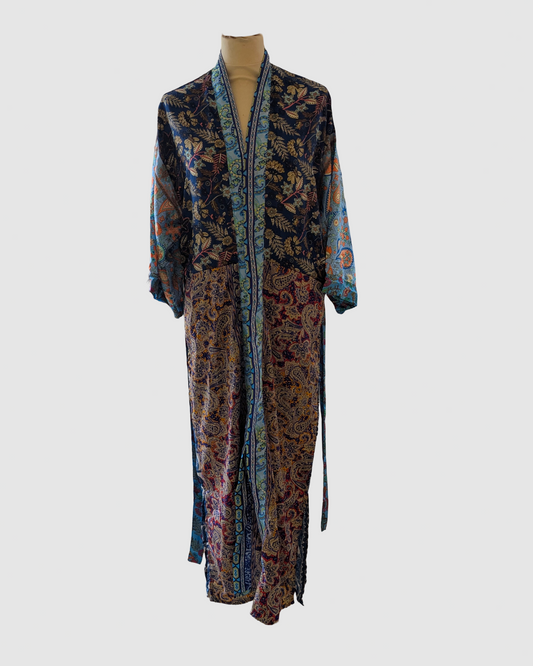 Lang silke kimono fra kvindekooperativet i Indien - Farzane