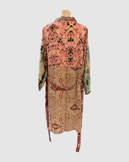 Kort silke kimono fra kvindekooperativet i Indien - Tahani
