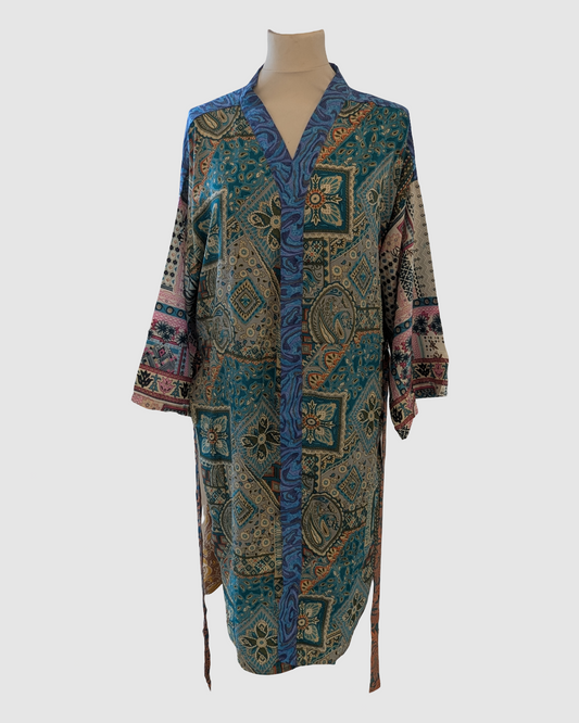 Håndlavet silke kimono i blå og grøn barok– fair trade og bæredygtig slow fashion fra Kashmir, Green Living