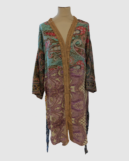 Kort silke kimono fra kvindekooperativet i Indien - Ira