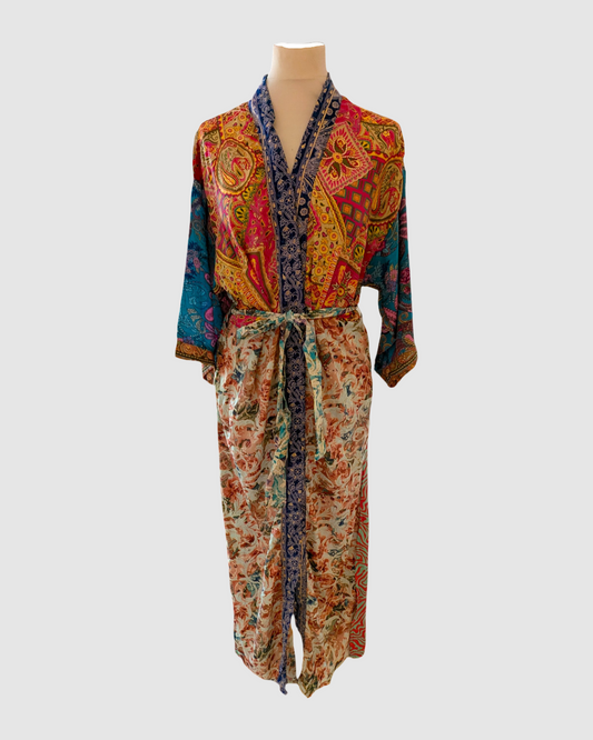 Lang silke kimono i pink, gul og turkis - Håndlavet i Indien - Haifa