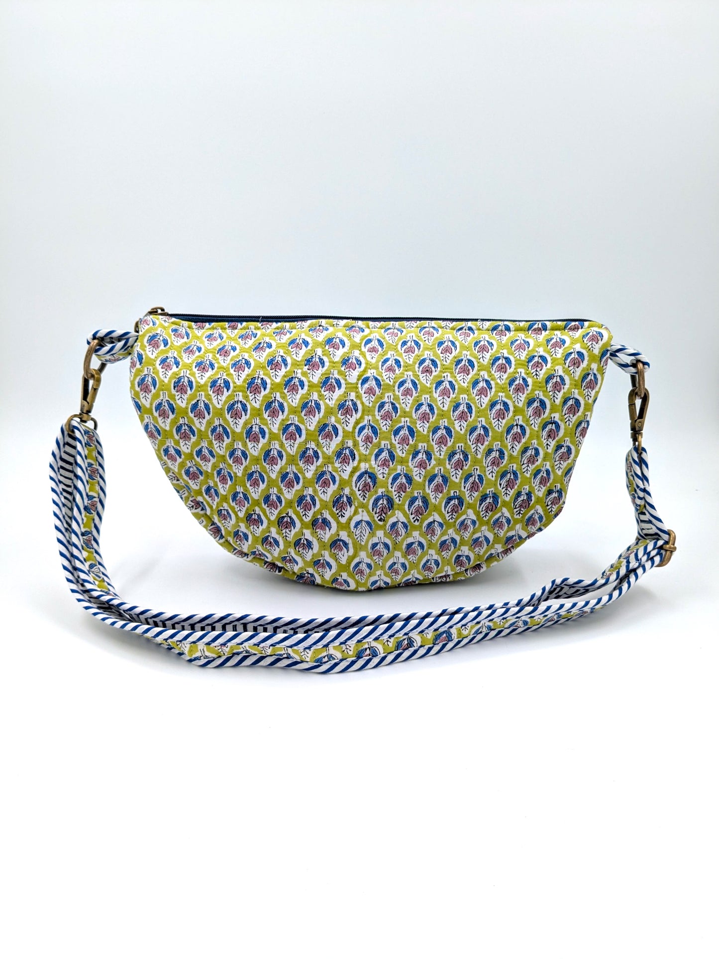 Crossbody taske i håndlavet blokprint fra Indien - lysegrøn