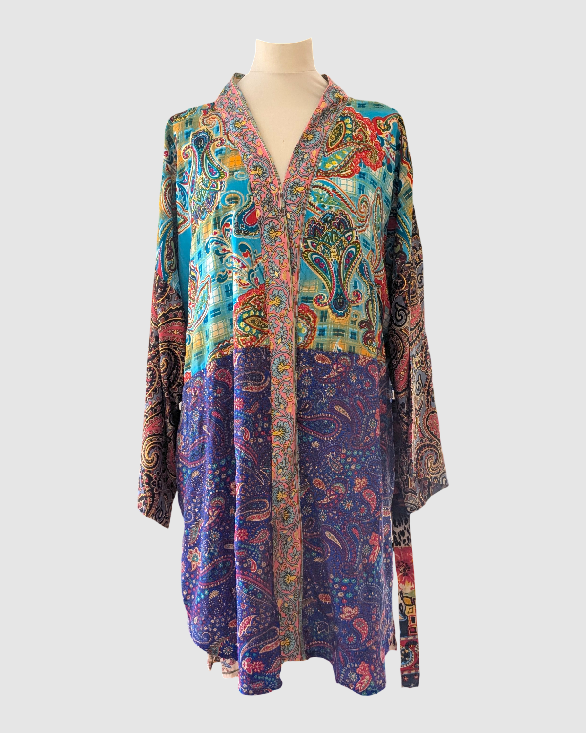 Plus+ size silke kimono fra Indien - Matilde