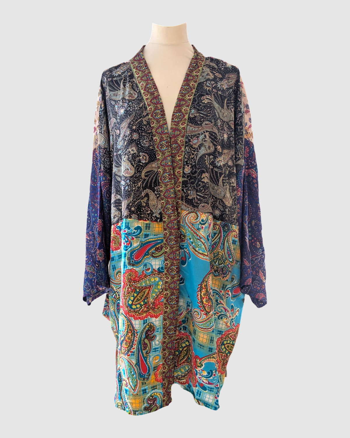Plus+ size silke kimono fra Indien - Olivia