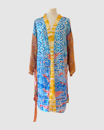 Kort silke kimono fra kvindekooperativet i Indien - Philipa