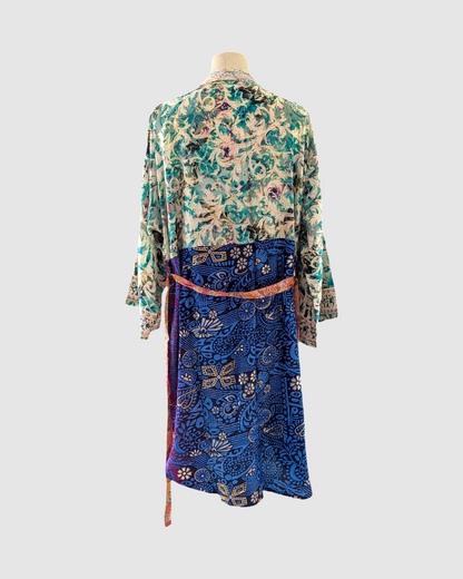 Kort silke kimono fra kvindekooperativet i Indien - My