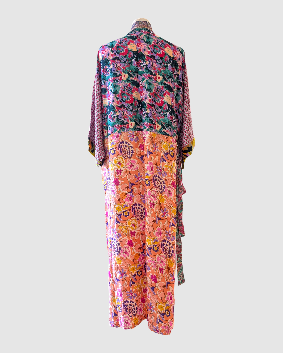Lang silke kimono håndlavet i Indien - Levi