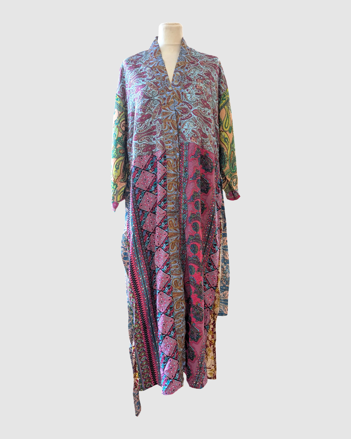 Lang silke kimono håndlavet i Indien - Erin