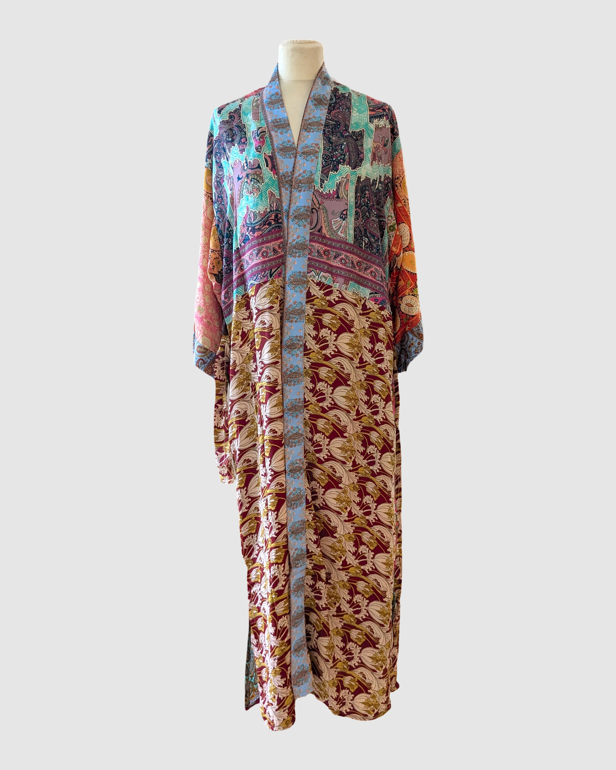 Lang silke kimono håndlavet i Indien - Sara