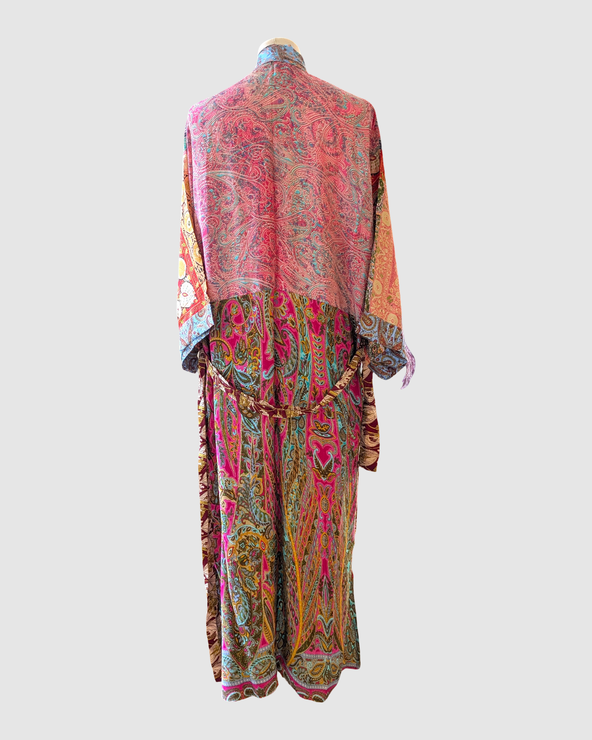 Lang silke kimono håndlavet i Indien - Sara