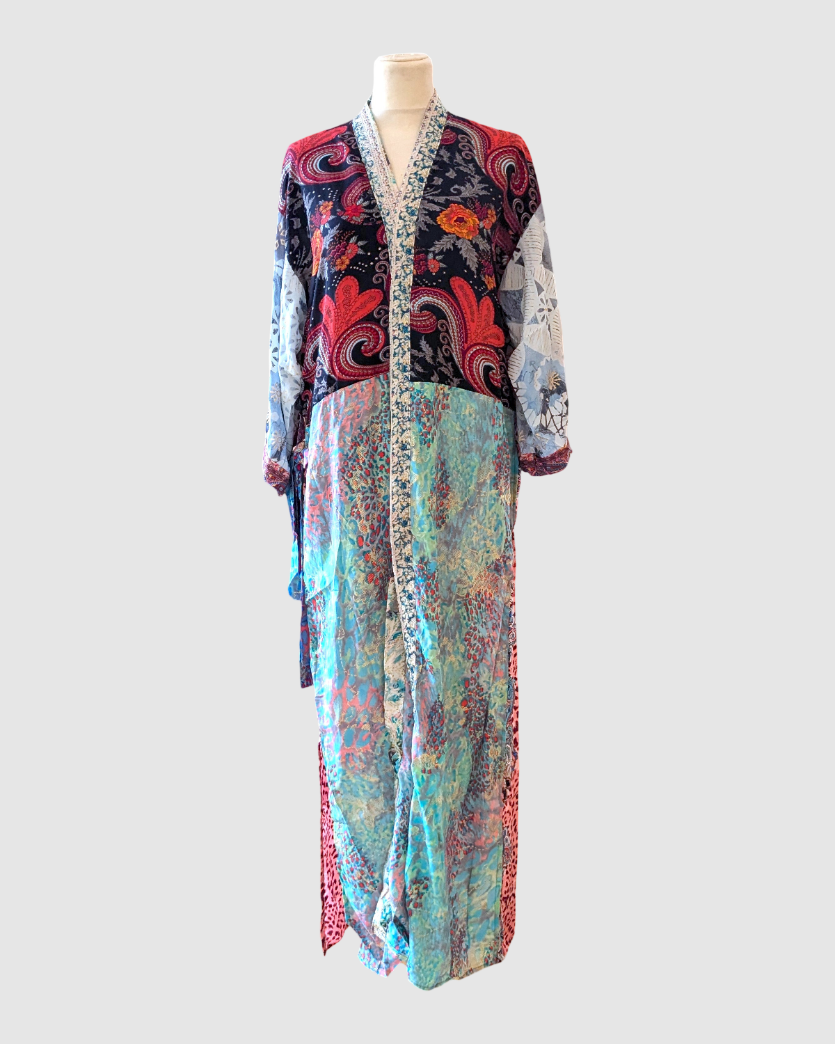 Lang silke kimono håndlavet i Indien - Isabel