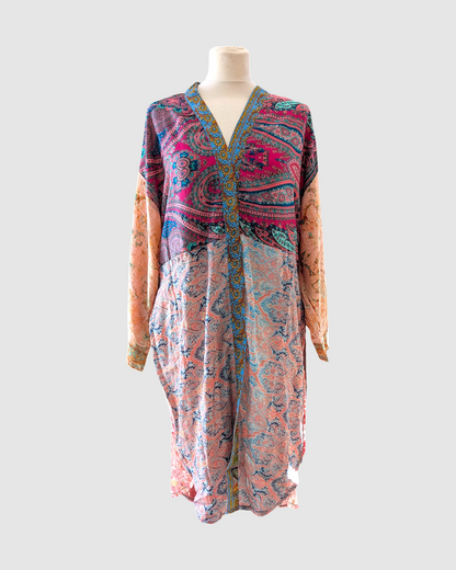 Kort silke kimono fra kvindekooperativet i Indien - Liv