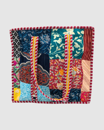 Strandtaske i quiltet patchwork med lynlås – Deva