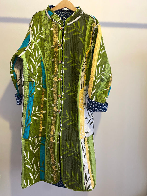 Lang blå/grøn blomstret indisk kantha frakke