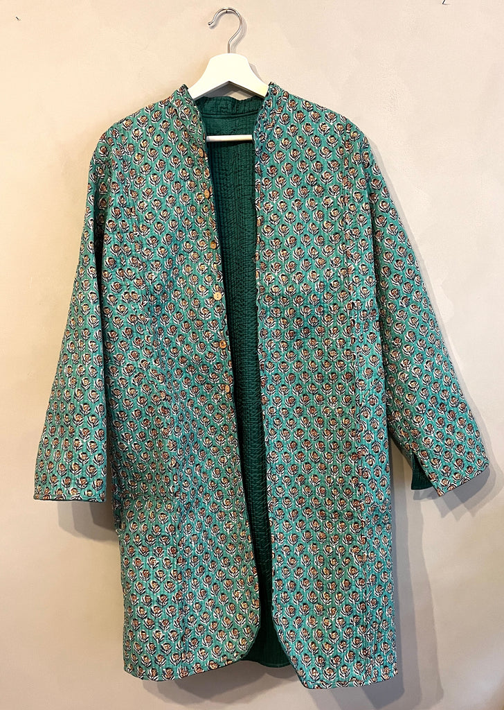 Lang grøn blomstret indisk kantha frakke