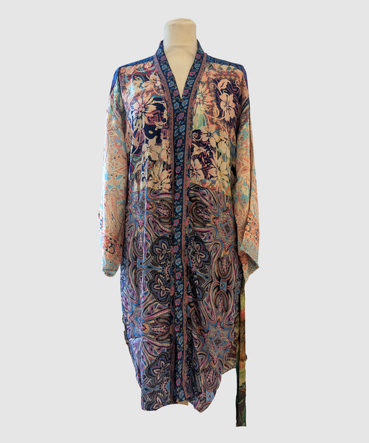 Kort silke kimono fra kvindekooperativet i Indien - Haifa