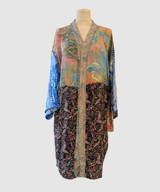 Kort silke kimono fra kvindekooperativet i Indien - Alba