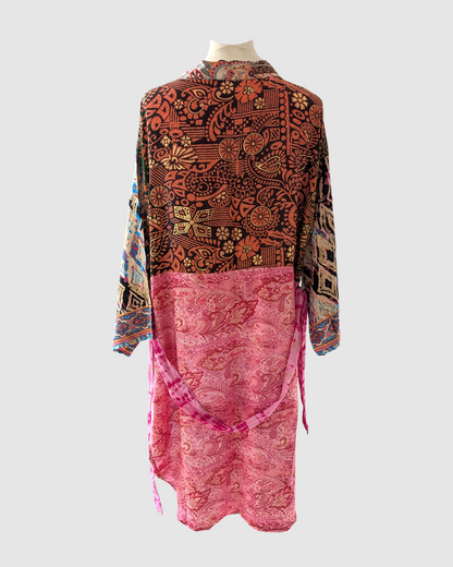 Kort silke kimono fra kvindekooperativet i Indien - Yrsa