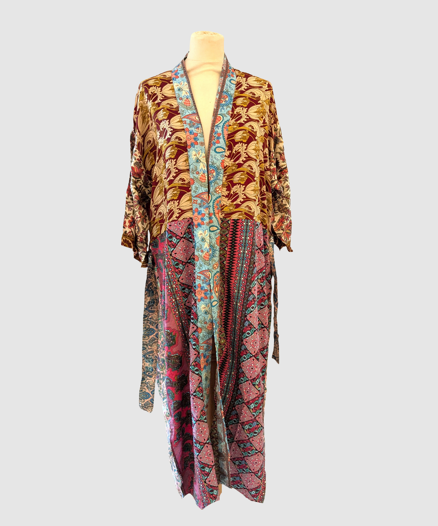 Lang silke kimono håndlavet i Indien - Erin