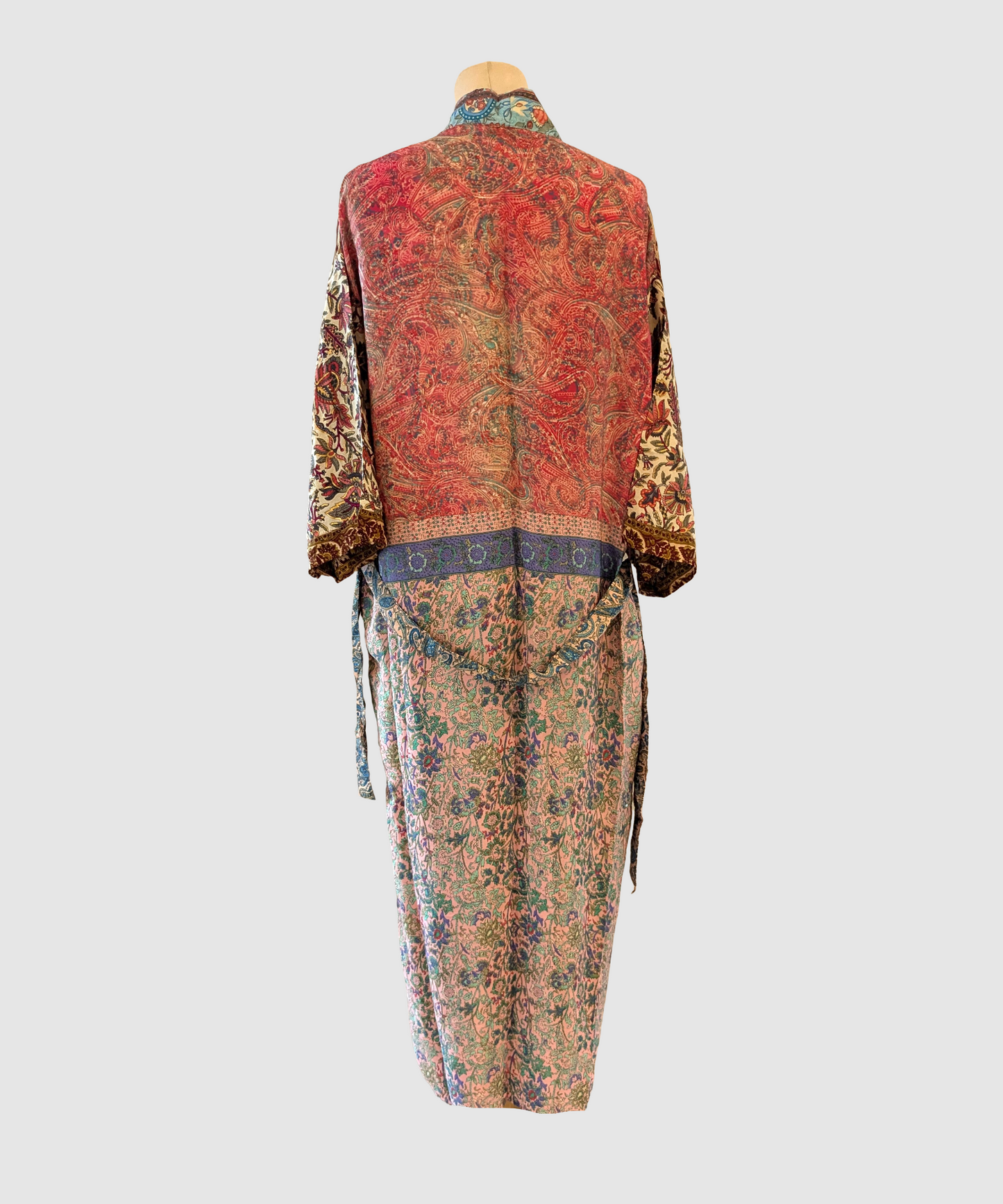 Lang silke kimono håndlavet i Indien - Erin