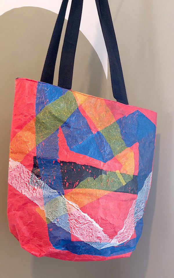 Stor shoppingbag af genbrugte plastikposer